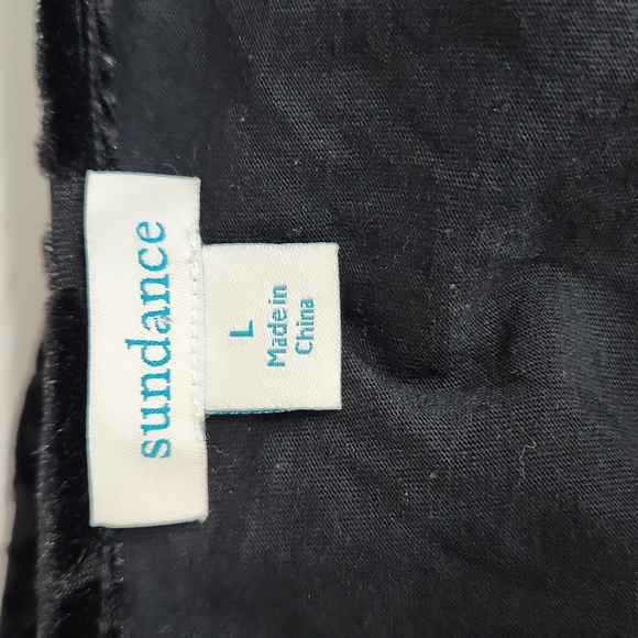 Sundance Bella Grace floral velvet lined top. - Picture 6 of 7